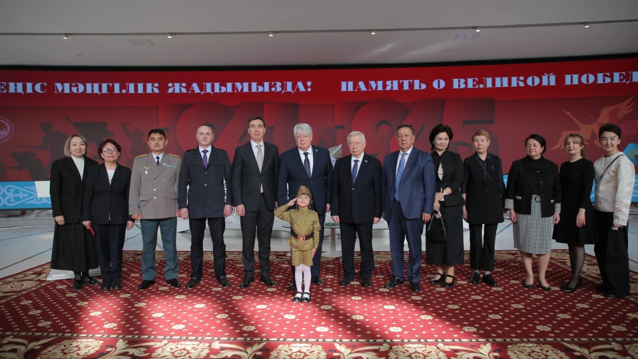 В Президентском центре прошло торжественное мероприятие «Ұлы жеңіс мәңгілік жадымызда»/«Память о Великой Победе вечна», посвященное 80-летию Победы в ВОВ