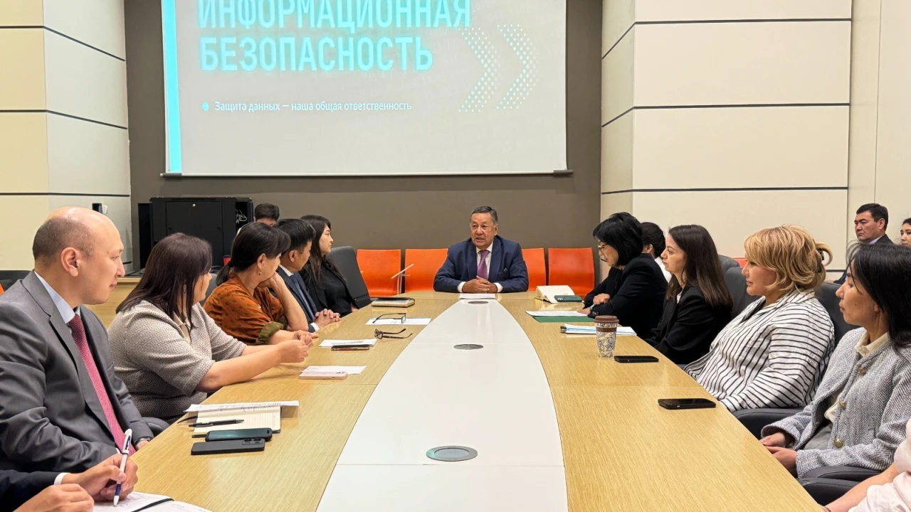 В Президентском центре прошел правовой всеобуч по разъяснению актуальных вопросов