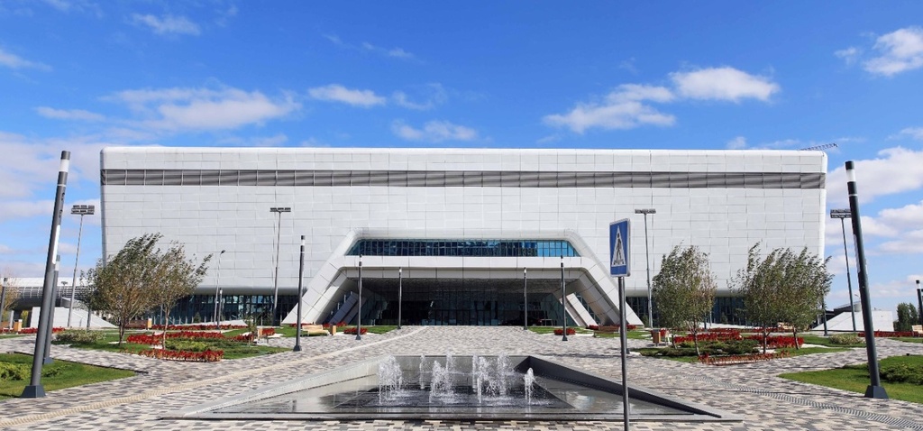 Коллектив Президентского центра оказал помощь подшефной семье